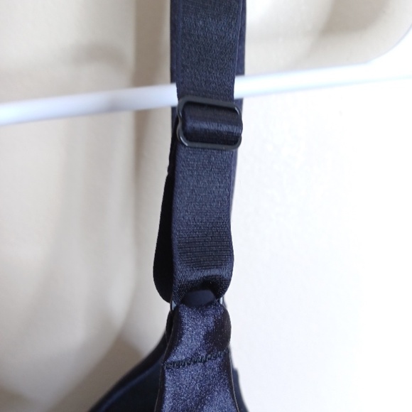 Vanity Fair Women's Illumination Full Figure Underwire Bra 76338. 38C Black - Picture 9 of 14